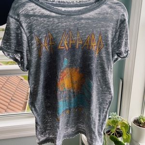 DEF LEOPARD | small graphic band tee